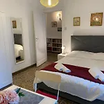 In San Domenico Maggiore 3 ベッド・アンド・ブレックファスト 4*