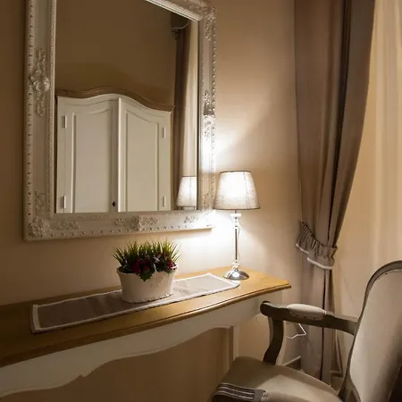 B&B In San Domenico Maggiore 3