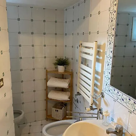 Bed & Breakfast In San Domenico Maggiore 3