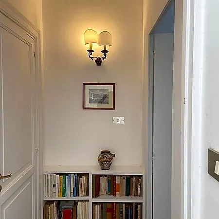 Bed & Breakfast In San Domenico Maggiore 3