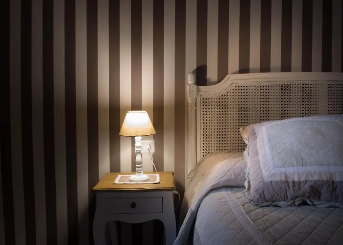 In San Domenico Maggiore 3 3*