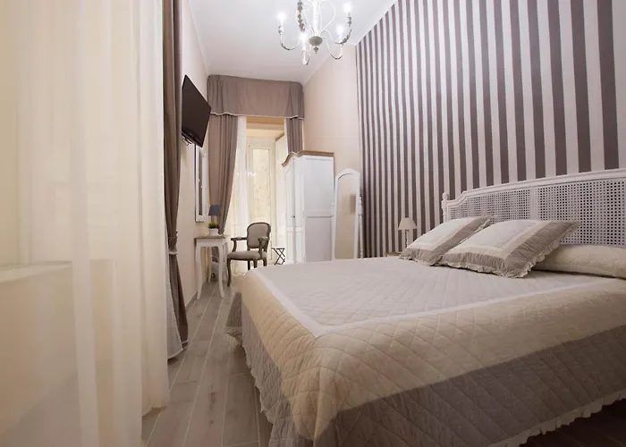 In San Domenico Maggiore 3 Bed and breakfast Nápoles