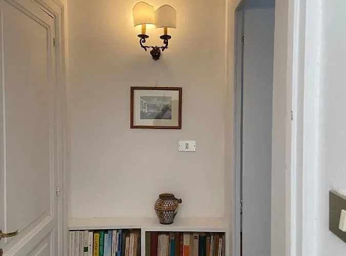 In San Domenico Maggiore 3 3* Nápoles