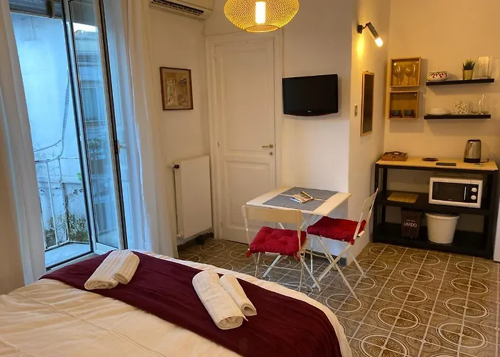 Bed and breakfast In San Domenico Maggiore 3 3*