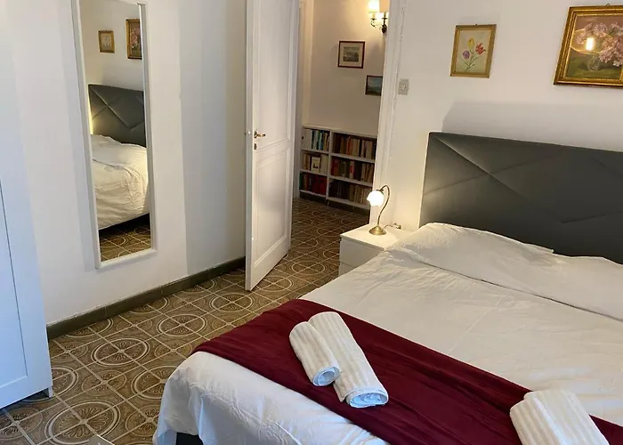 In San Domenico Maggiore 3 Bed and breakfast Nápoles