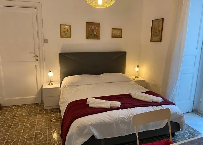 In San Domenico Maggiore 3 3* Nápoles